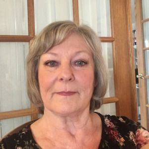 Meet your Posher, Debbie